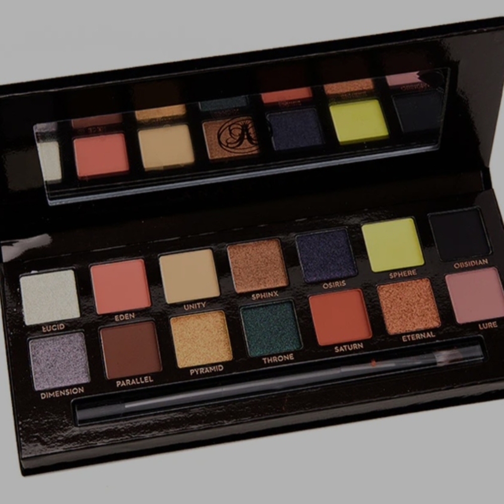 Anastasia Beverly Hills Eyeshadow PRISM Palette